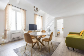 LB Vacation Rentals I Beautiful City Center & Renovated Duplex Minutes from Beaches & Palais